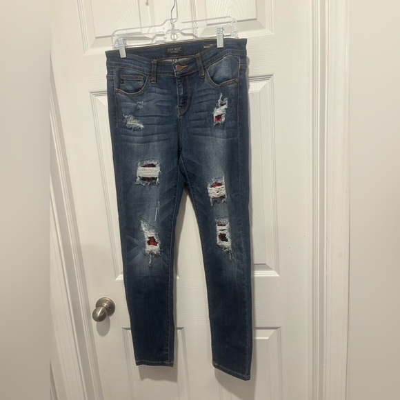 Judy Blue Skinny Fit Size 9/29.  Distressed Buffalo Plaid Patches. - Picture 2 of 7